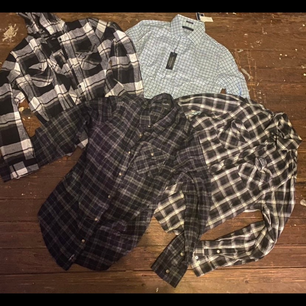 Mens long sleeve bundle (4) 4 long sleeve for 25$
